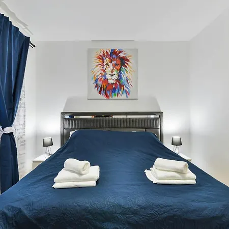 Nevera In Apartament
